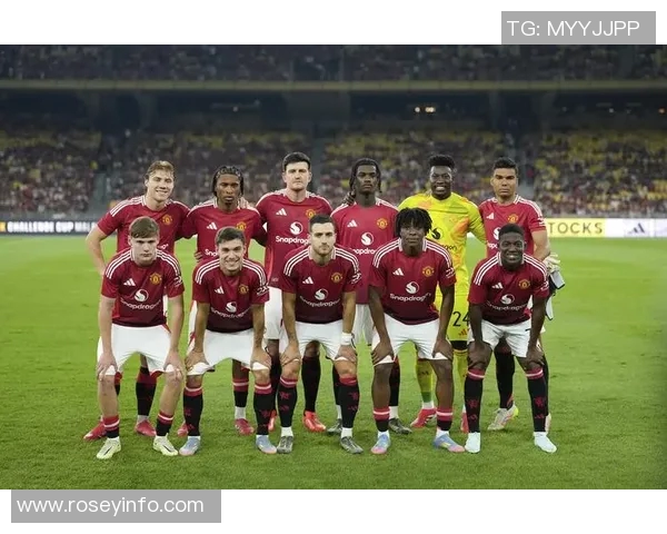 当足球球星赛场上演爆笑名场面观众捧腹大笑瞬间 当足球球星赛场上演爆笑名场面观众捧腹大笑瞬间