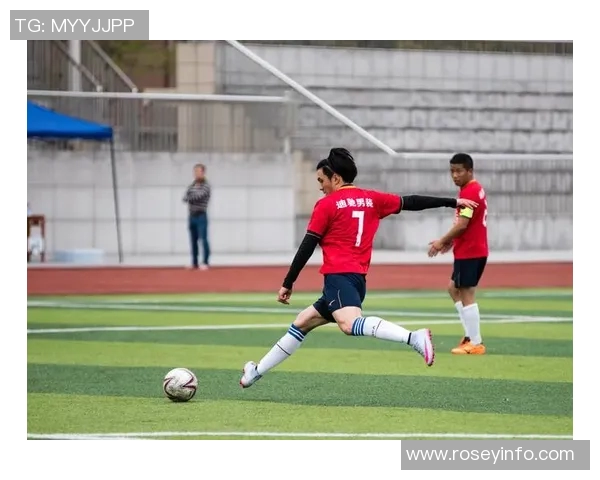 昔日绿茵巨星再现风采重温经典瞬间感受足球独特魅力 昔日绿茵巨星再现风采重温经典瞬间感受足球独特魅力